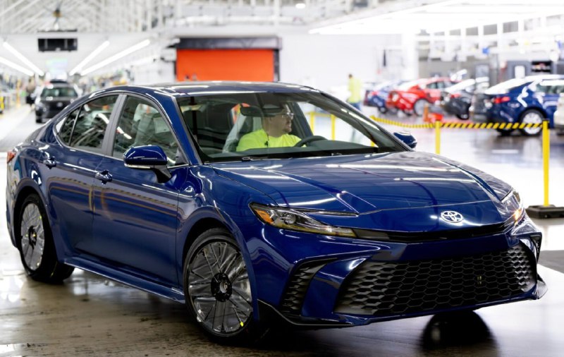 Toyota повезёт в Японию машины из США

Автомобили,...