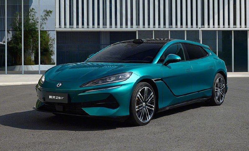 BYD Denza Z9 стал самым дальнобойным электромобиле...