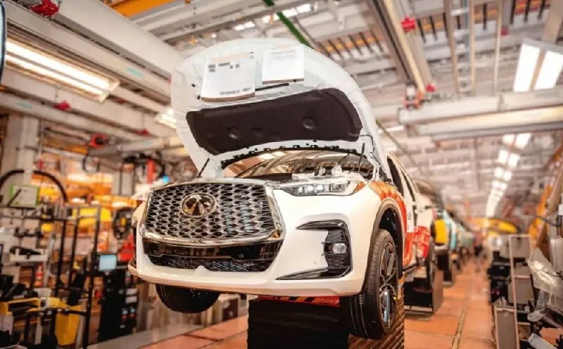 Nissan закроет завод в Мексике

Nissan объявил о з...