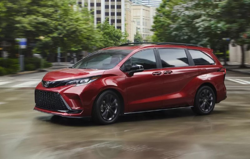 Toyota Sienna обновилась и подорожала

Теперь в ба...