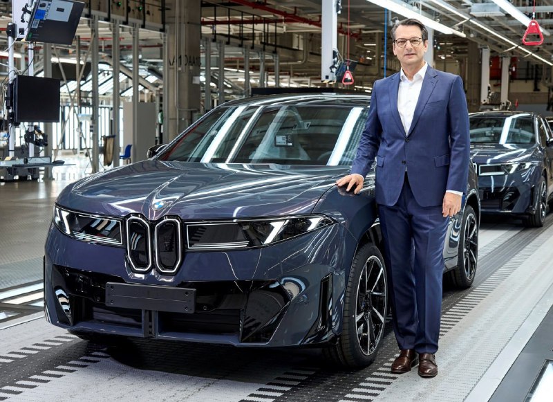 Компания BMW объявила о смене гендиректора

BMW на...
