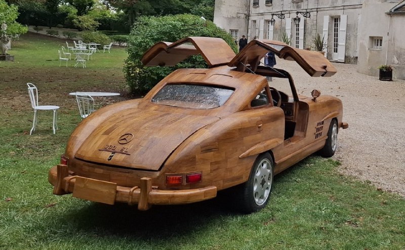 Во Франции создали деревянную копию легендарного M...