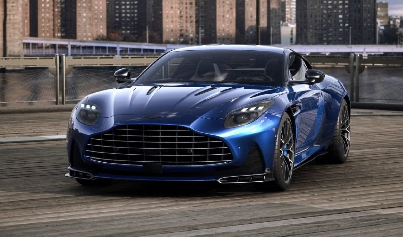 Aston Martin представил 700-сильный DB12 S

Купе и...