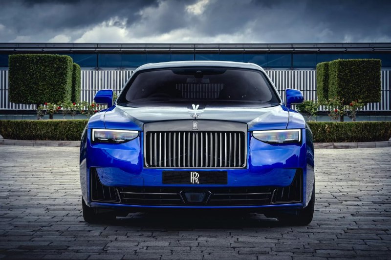 Rolls-Royce создал уникальный Ghost в стиле 8-битн...