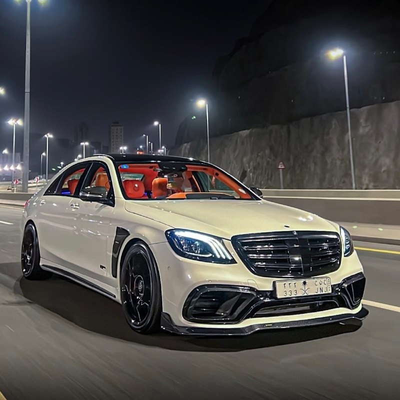 Brabus Rocket 900 | S65 AMG

Двигатель: 6.2 V12 
М...