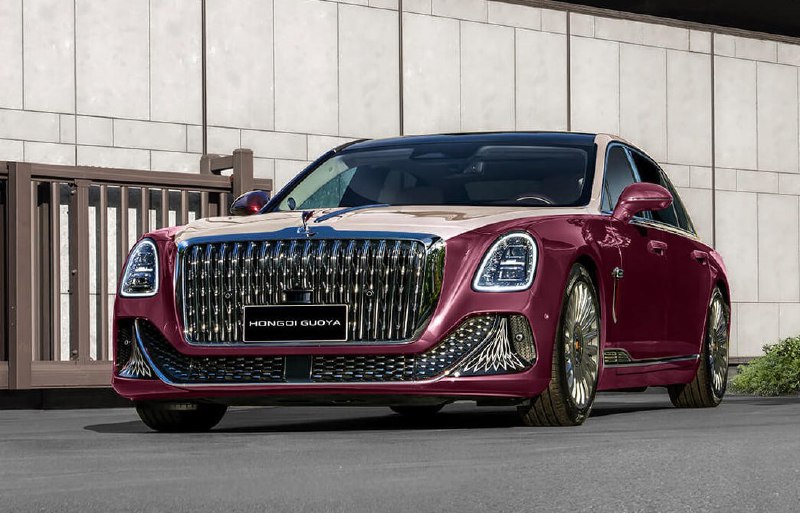 В России сертифицировали флагманский седан от Hong...