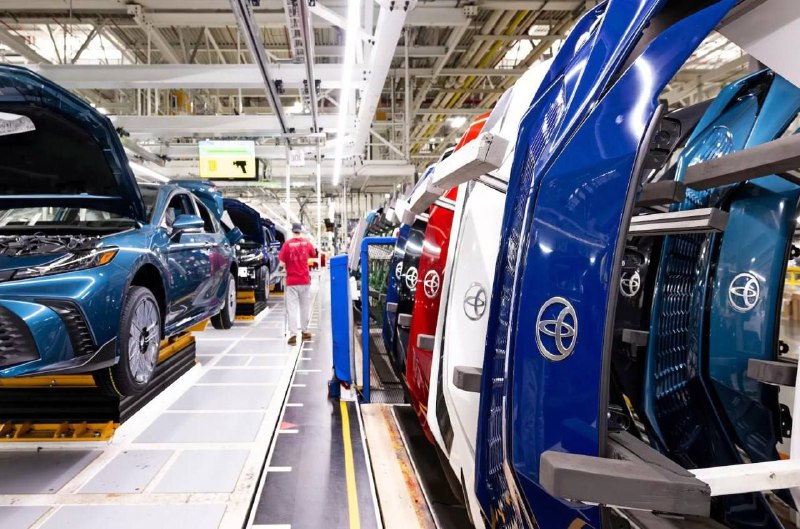 Toyota начнёт продавать в Японии автомобили из США...