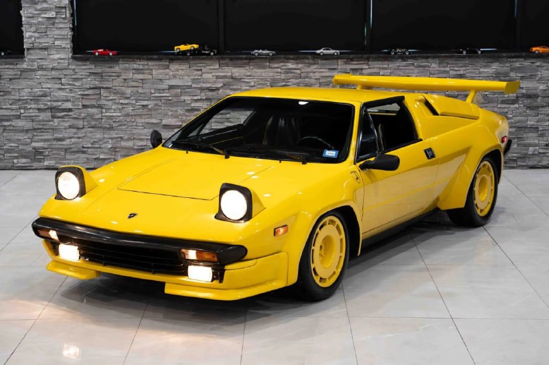 Редчайший Lamborghini Jalpa 1988 года с пробегом в...