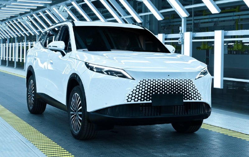 Chery перенесёт сборку Omoda в Петербург

Chery пе...