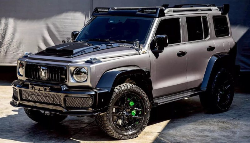 В Таиланде Tank 300 переделали в G-Class Brabus

П...