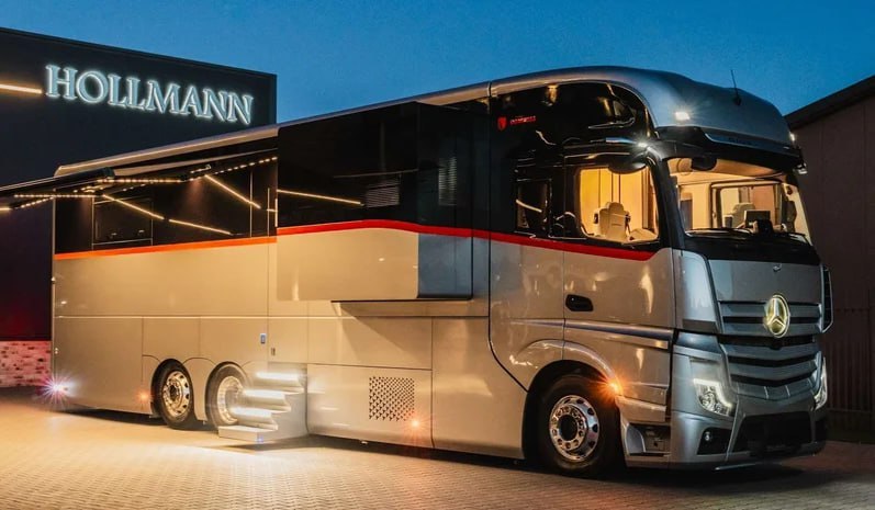 В Германии продают автодом от Mercedes за $2,2 млн...