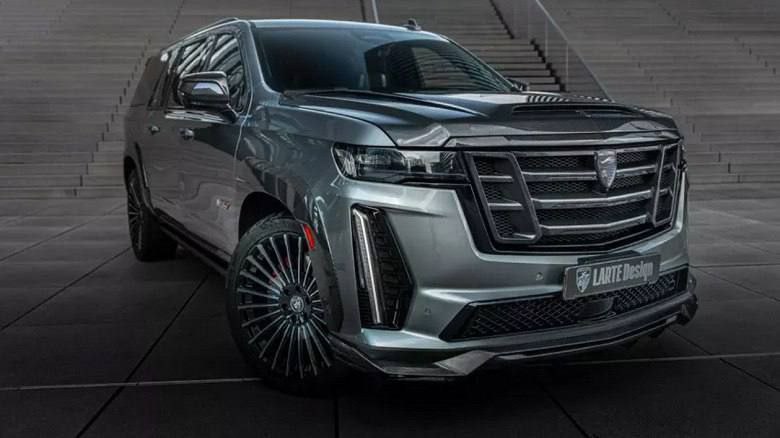 В России Cadillac Escalade сделали более брутальны...